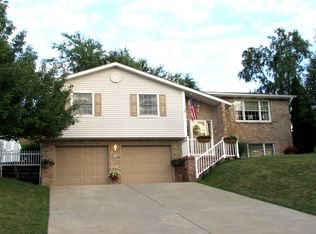 741 Whitmore Rd, Irwin, PA 15642