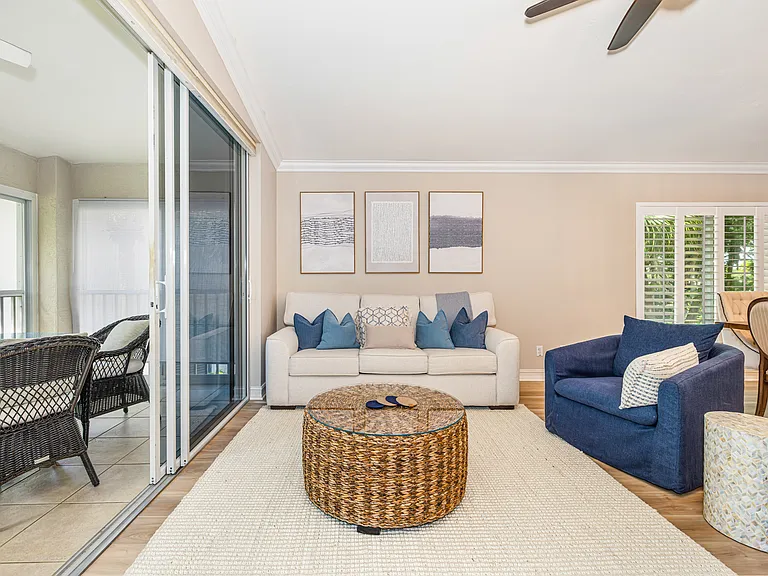 975 Tarpon Cove Dr #204 — Photo 23