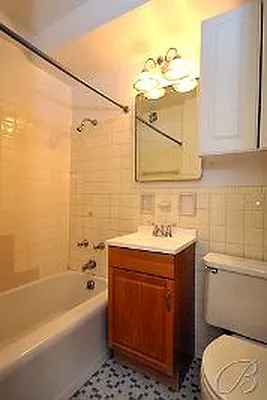 Rented by Bellmarc Realty | media 27