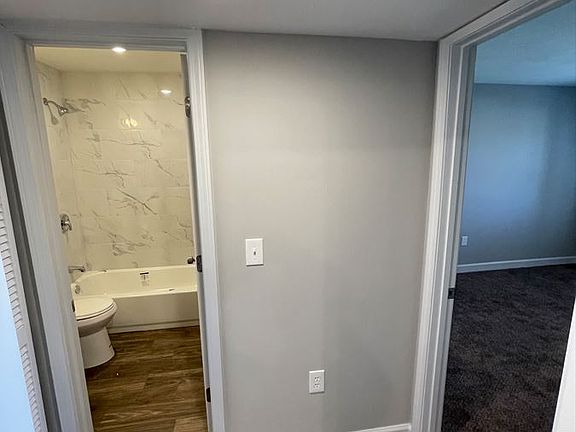 5th image of 15406 Bellaire Ave #A