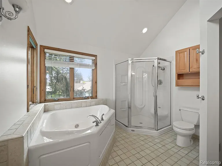 7028 Terrell St — Photo 39