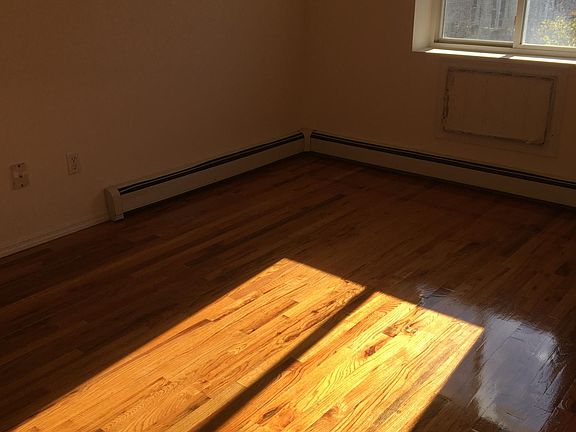 5th image of 640 Leland Ave