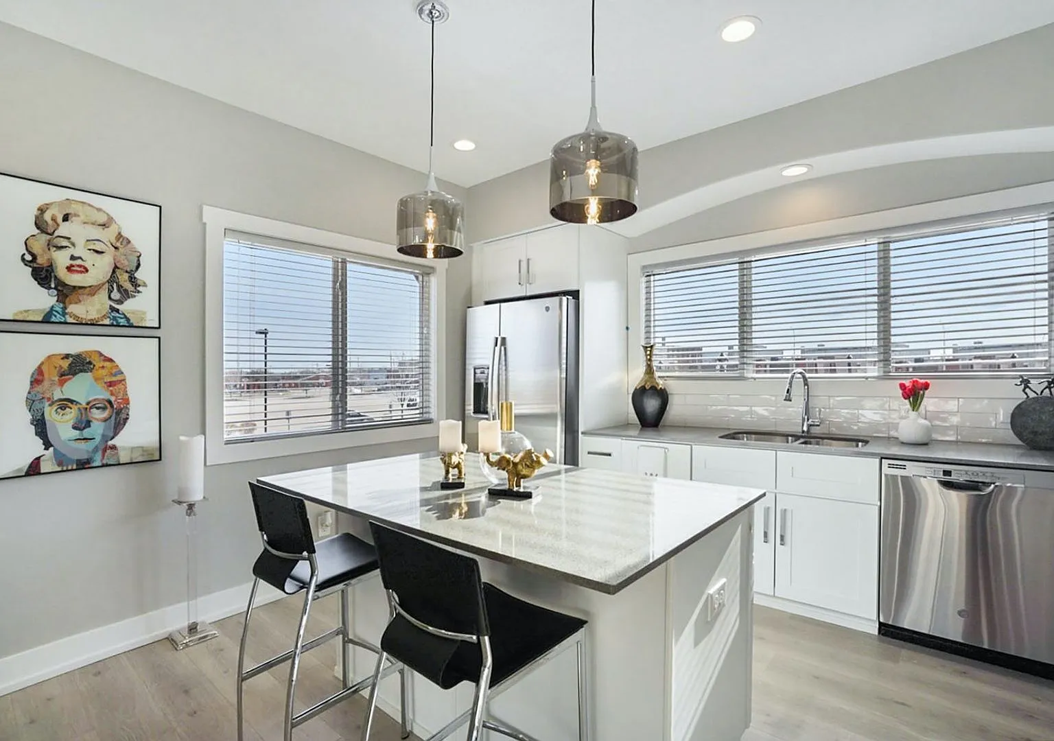 Downtown Muskegon Townhome — Photo 3