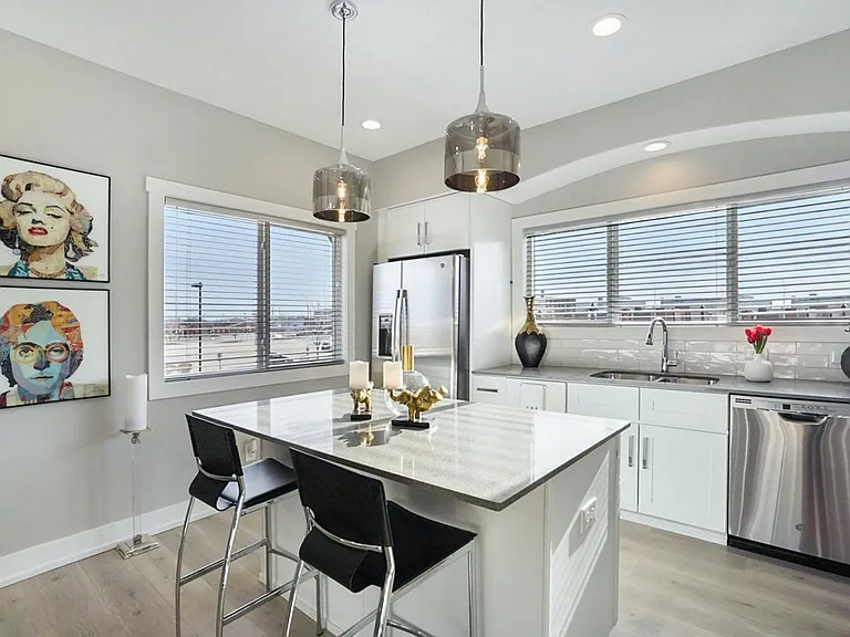 259 W Western Ave — Photo 7