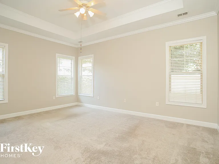 207 Hickory Nut Ln — Photo 9