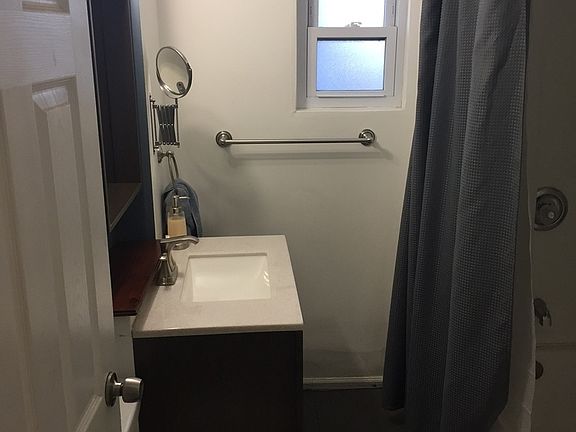 3rd image of 4116 N Kedzie Ave