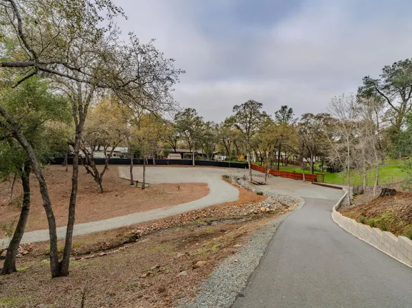 7126 Westhill Rd, Valley Springs, CA 95252