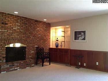 2nd image of 725 Oakwood Dr