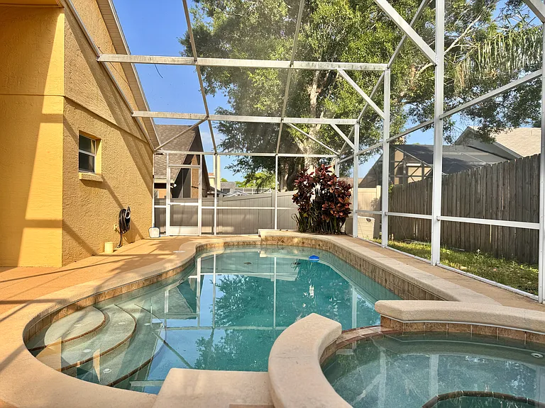641 Samantha Ln — Photo 34