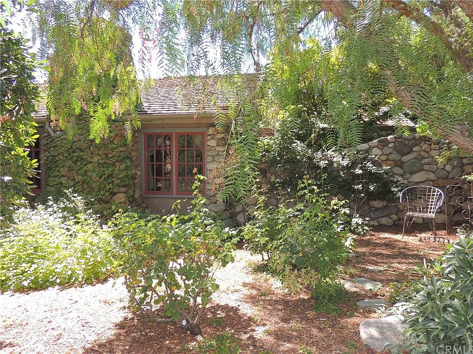 1st image of 2293 Bonnie Brae Ave