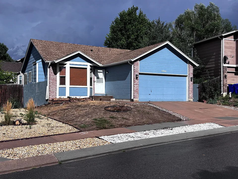 5941 Corinth Dr