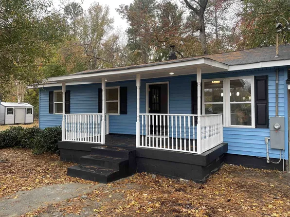 599 Hl Locklear Rd, Pembroke, NC 28372