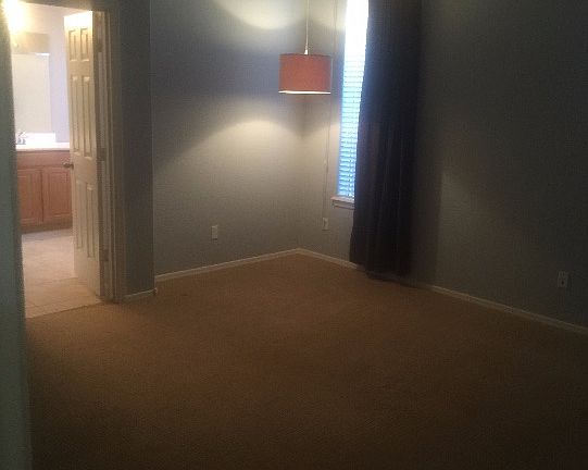 4th image of 4437 N Jackson Ct