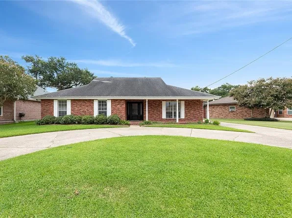 139 Dickson Dr, Belle Chasse, LA 70037
