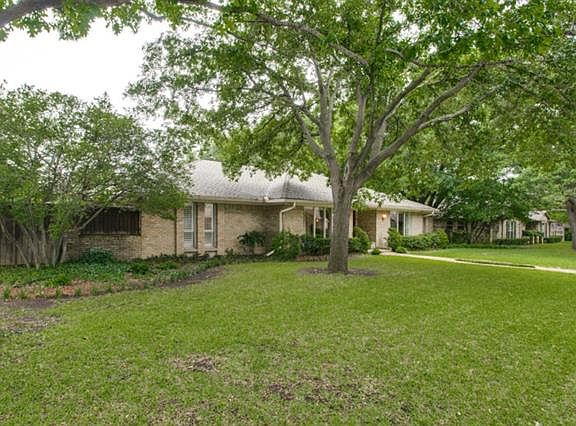 2nd image of 6958 Town Bluff Dr