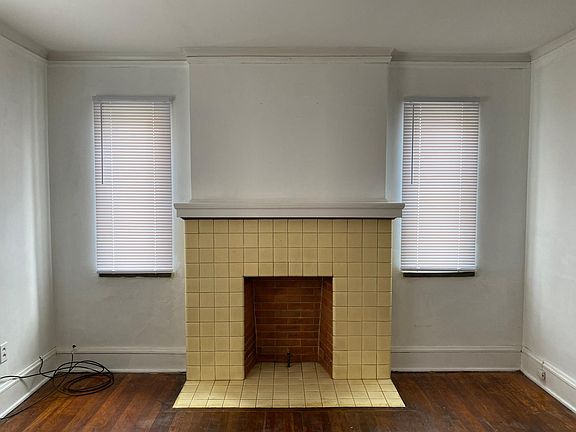 5th image of 1515 1/2 Lee St E APT A
