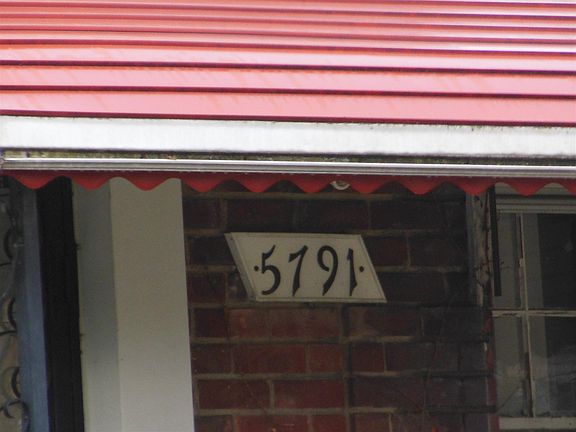 2nd image of 5791 Buckingham Ave