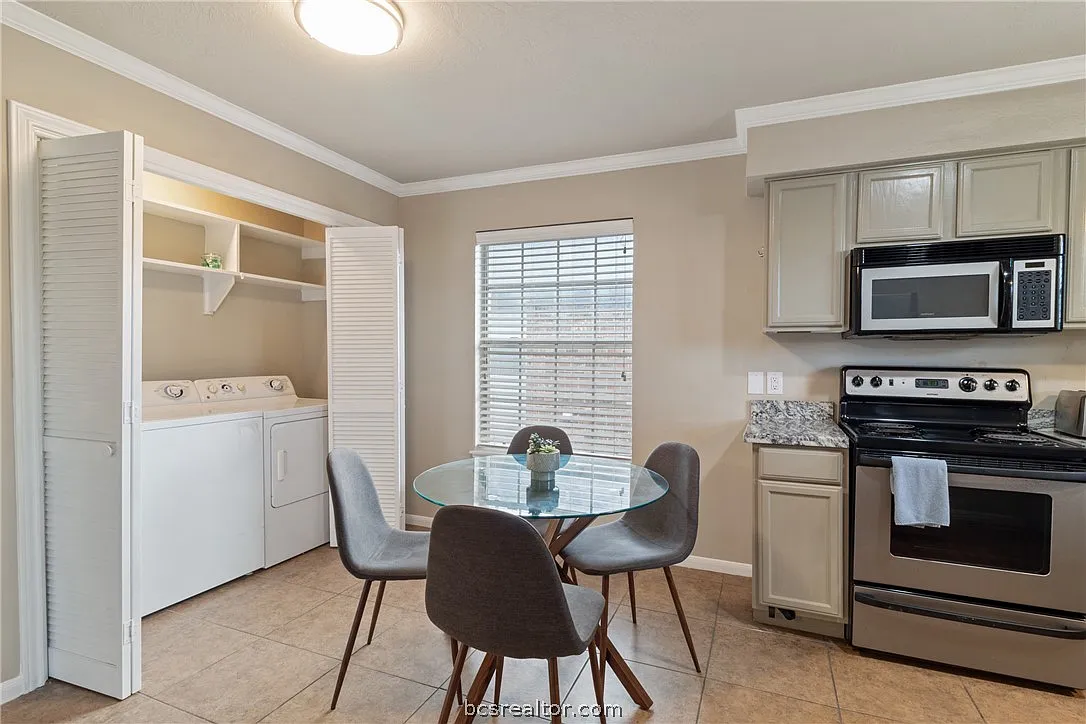 3 bed, 4416 sqft, $1,395 — Photo 4