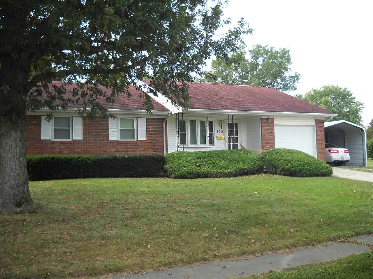 970 Cherry Ln photo 1