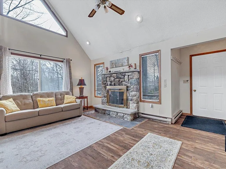 5314 Ledgewood Dr — Photo 2