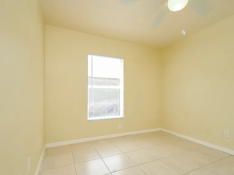 7426 Oxford Garden Cir — Photo 11