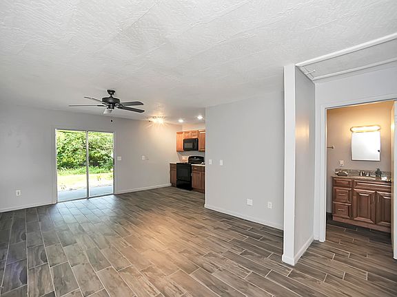 3rd image of 1928 Agora Cir SE APT 106