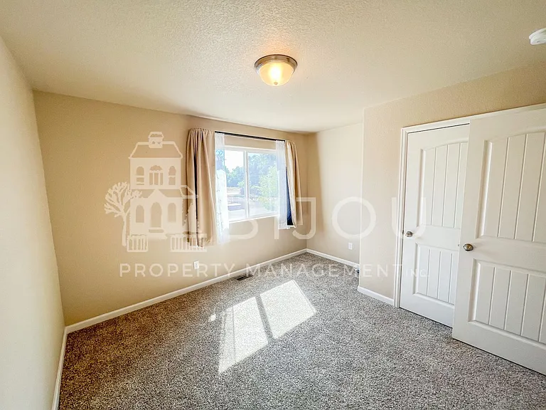 4247 Rosalie St — Photo 17