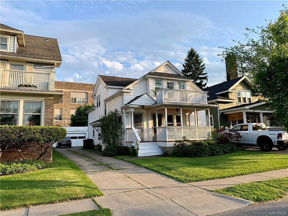 1st image of 19 Nassau Ave