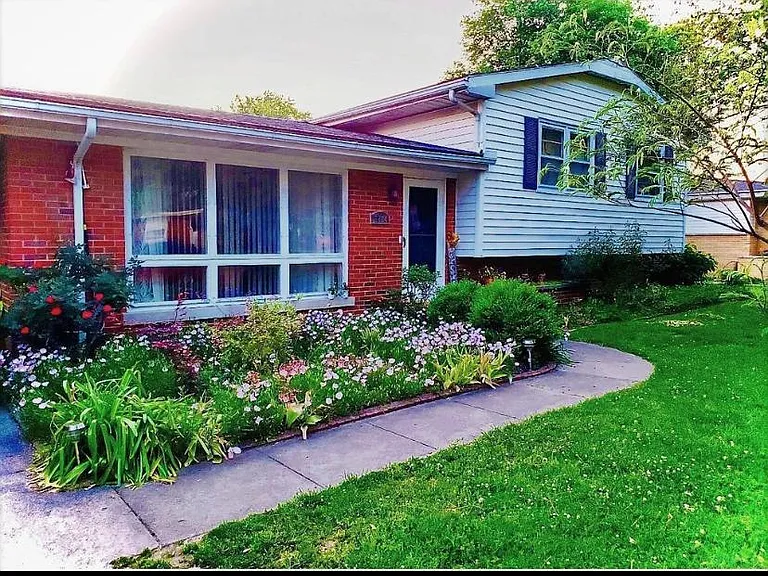 1724 N Meadow Rd — Photo 12