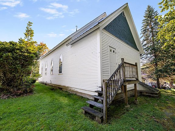5th image of 70 South Lunenburg Road