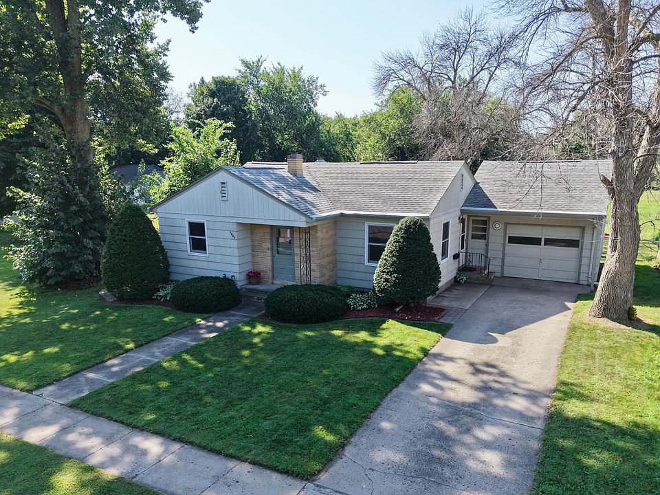 1st image of 1008 Boxelder St