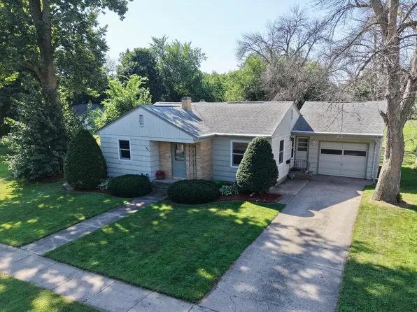 1008 Boxelder St, Mountain Lake, MN 56159