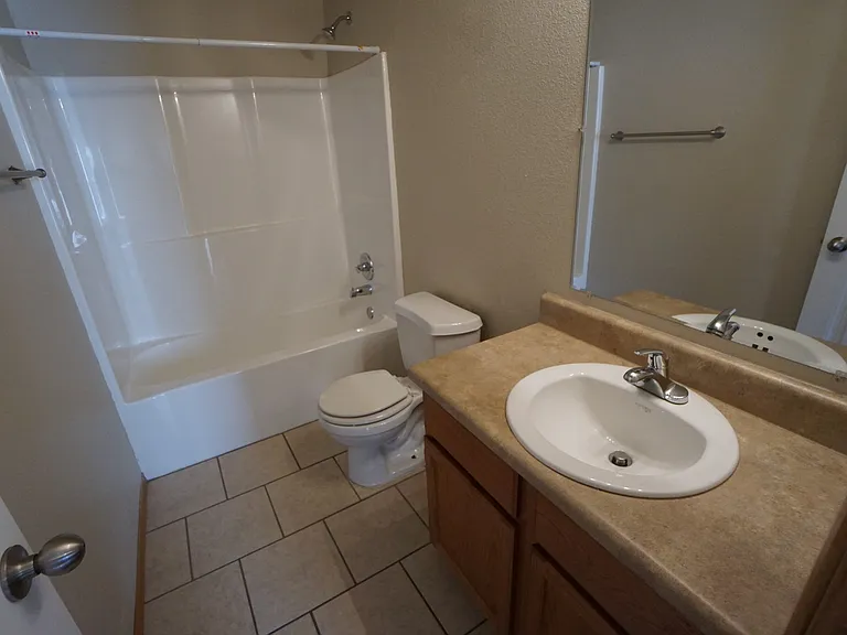 1135 Grinnell Circle A & B — Photo 12