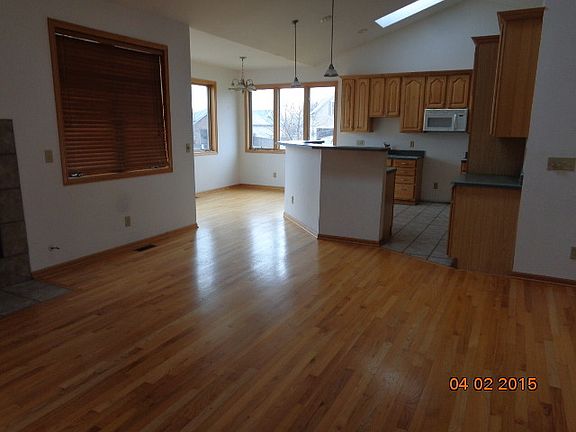 4th image of 315 W Elian Ct