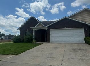 139 Boone Trce, Radcliff, KY 40160