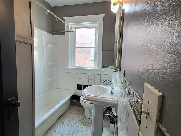 1537 McCausland Ave #2N — Photo 16