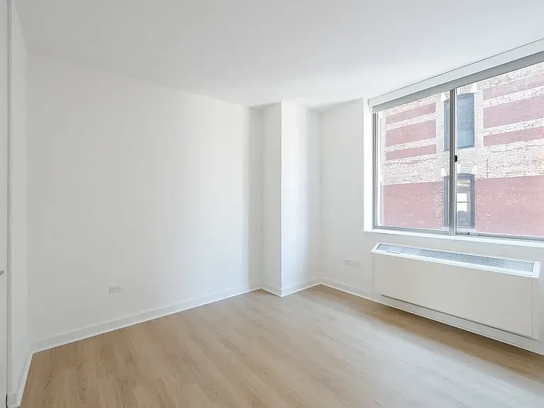 777 Avenue Of The Americas #27A — Photo 16