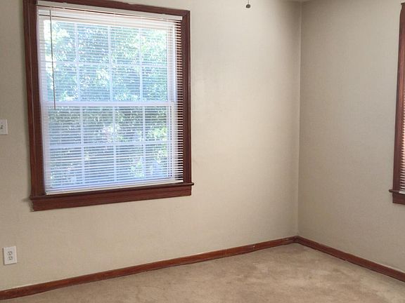 4th image of 4415 Melrose Ave APT 1