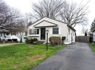 324 Boston Ave, Elyria, OH 44035