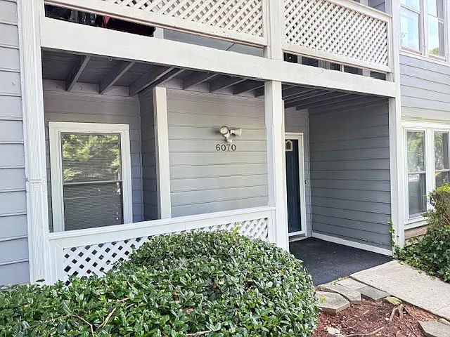 6070 Pinebark Ct — Photo 14