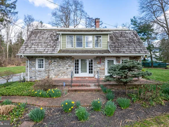 95 Bowers Rd, Reading, PA 19605