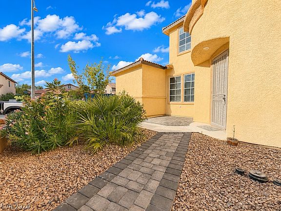 3rd image of 7681 W Mesa Verde Ln