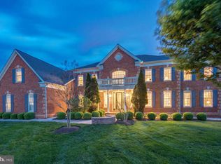 23394 Kerrisdale Way, Sterling, VA 20166