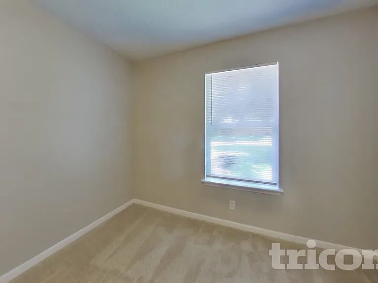 13307 Venice Cir — Photo 11