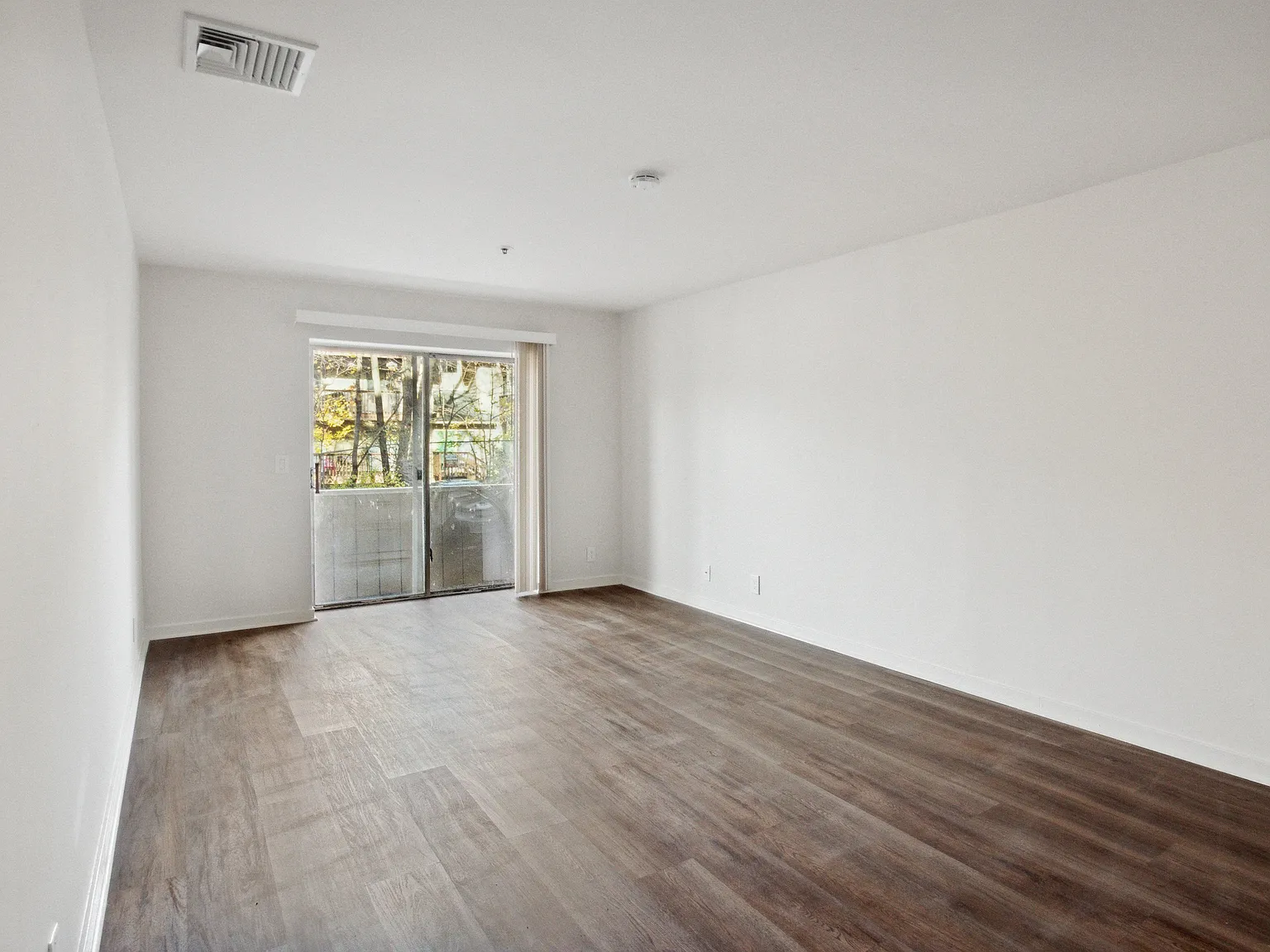 93 Richards — Photo 4