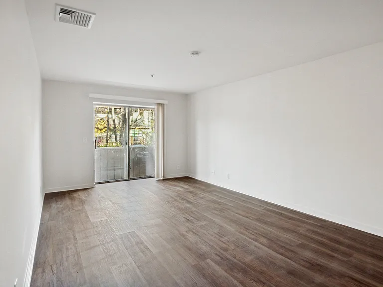 93 Richards — Photo 4