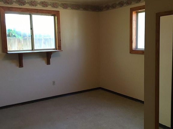 5th image of 3514 Fargo St