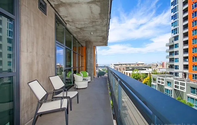 2 bed, 1351 sqft, $4,495 — Photo 3