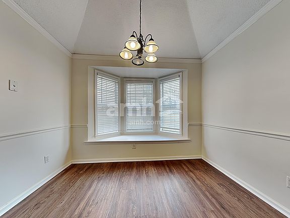 5th image of 10085 Woodland Grove Dr