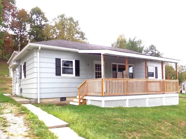 218 Church St, Rich Creek, VA 24147